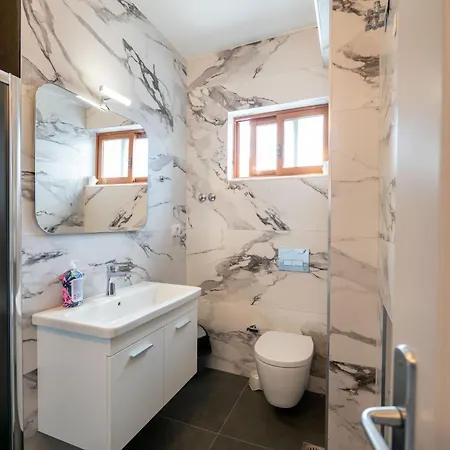 Infinity Apartment Sarande